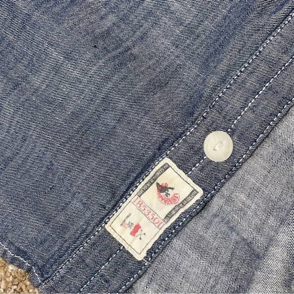 Levi's Shirt button up chambray men's 100% Cotton button up blue pockets SZ LG - Picture 9 of 10